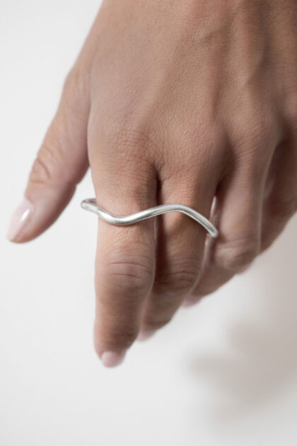 LINE | 3mm | Elegant Marine-Inspired Decorative Piece